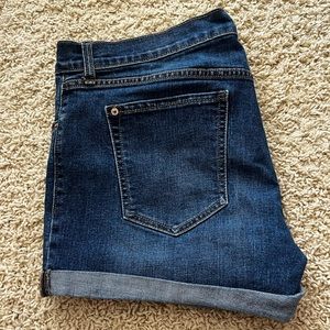Old Navy Women’s cuffed blue jean shorts